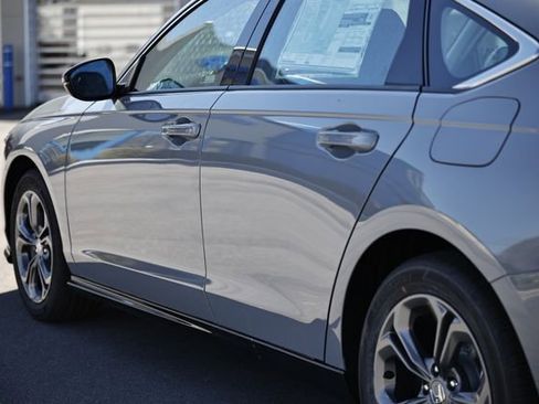 New 2026 Honda Accord EX-L image 9