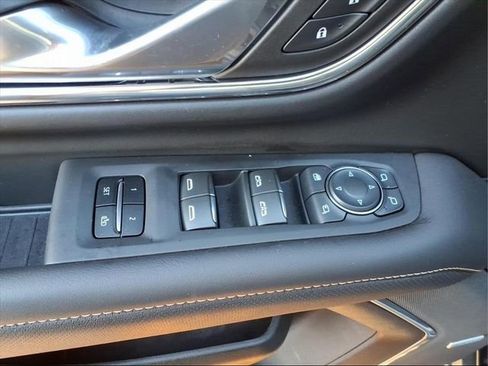 Used 2024 Chevrolet Tahoe Premier image 17