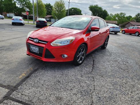 Used 2014 Ford Focus SE w/ Equipment Group 201A FWD image 6