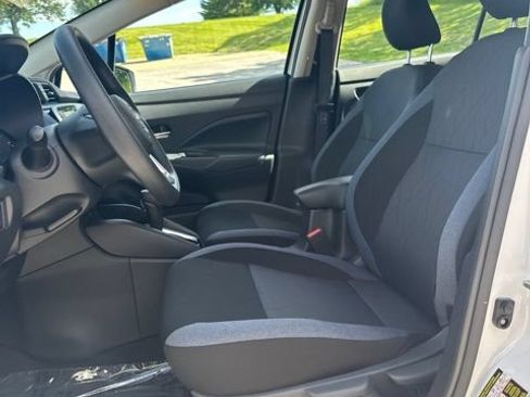 Used 2025 Nissan Versa SV w/ Trunk Package FWD image 38