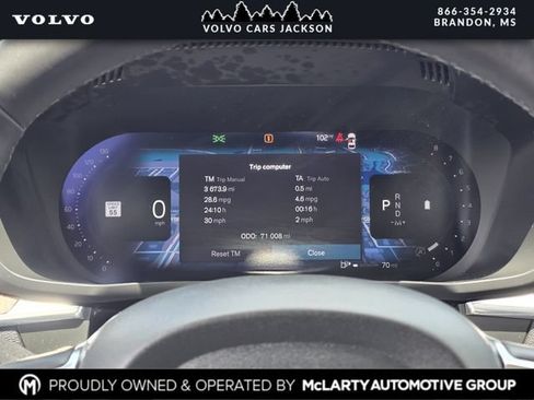 Used 2024 Volvo XC60 B5 Plus AWD/4WD image 12