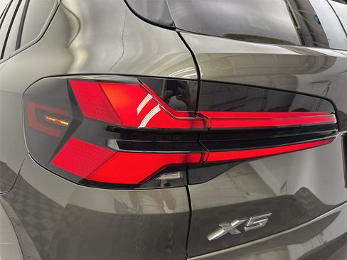 New 2026 BMW X5 xDrive50e AWD/4WD image 19