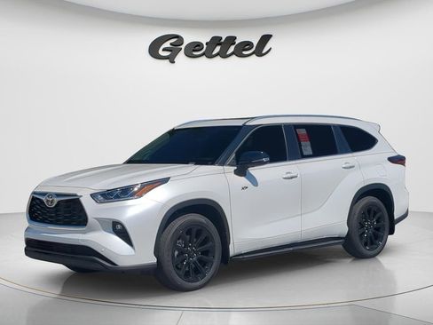 New 2026 Toyota Highlander Limited AWD/4WD image 1
