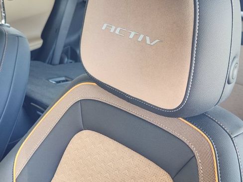 Used 2025 Chevrolet Equinox ACTIV AWD/4WD image 19