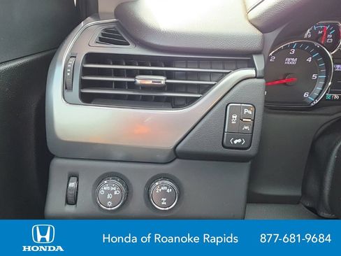 Used 2020 Chevrolet Tahoe LT w/ Luxury Package AWD/4WD image 15