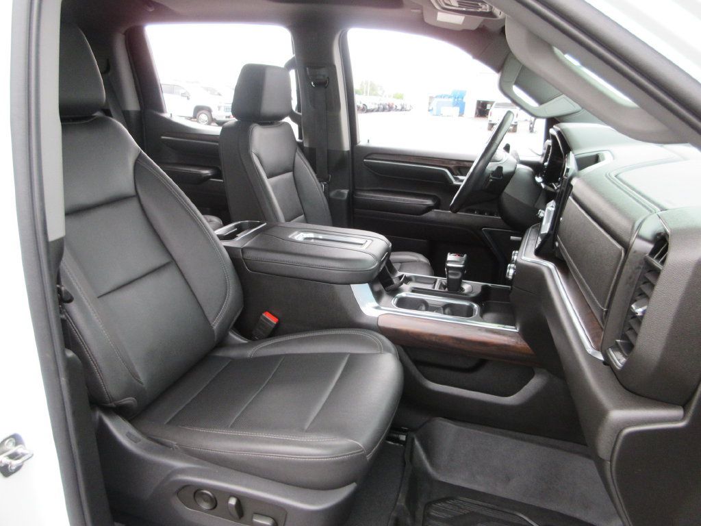 Used 2022 GMC Sierra 1500 SLT AWD/4WD image 24