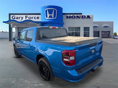 Used 2025 Ford Maverick Lobo image 3