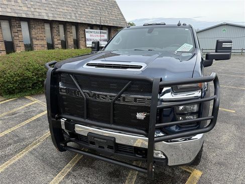 Used 2021 Chevrolet Silverado 3500 LT w/ All Star Edition AWD/4WD image 2
