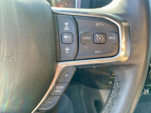 Used 2025 RAM 3500 Laramie AWD/4WD image 16