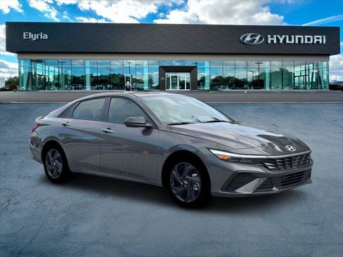 New 2026 Hyundai Elantra Sport FWD image 10