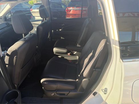 Used 2017 Honda Pilot Elite image 10