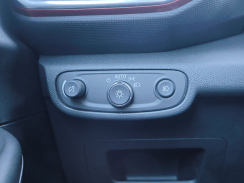 Used 2022 Chevrolet TrailBlazer RS w/ Sun and Liftgate Package image 30