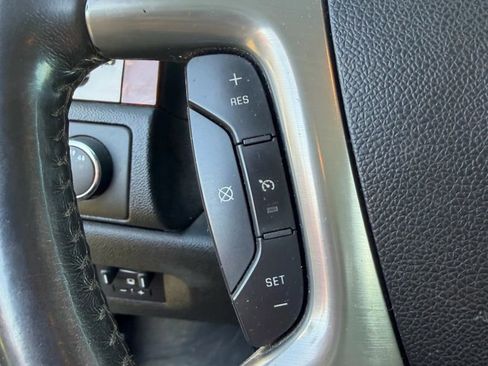 Used 2011 GMC Sierra 2500 SLT w/ SLT Convenience Package image 21