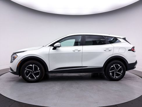 Used 2023 Kia Sportage LX image 30