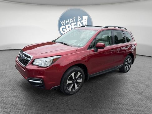 Used 2018 Subaru Forester 2.5i Premium w/ All-Weather Package AWD/4WD image 8
