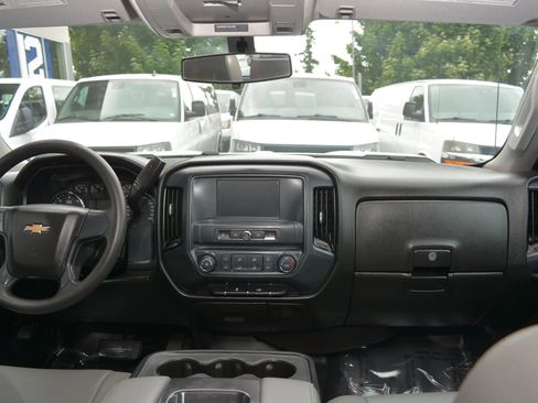 Used 2018 Chevrolet Silverado 1500 W/T w/ Trailering Package image 14
