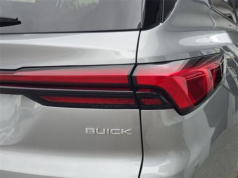 New 2025 Buick Enclave Sport Touring w/ Power Package image 8