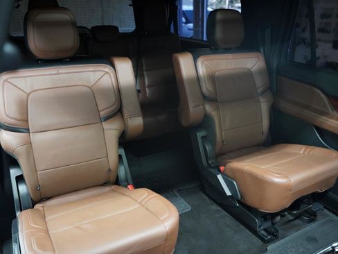Used 2024 Lincoln Navigator L Reserve AWD/4WD image 34