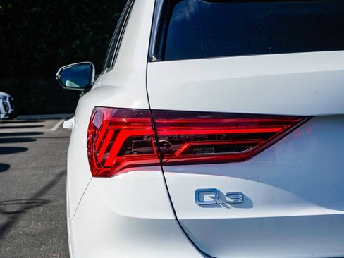 Used 2025 Audi Q3 2.0T Premium w/ Convenience Package image 9