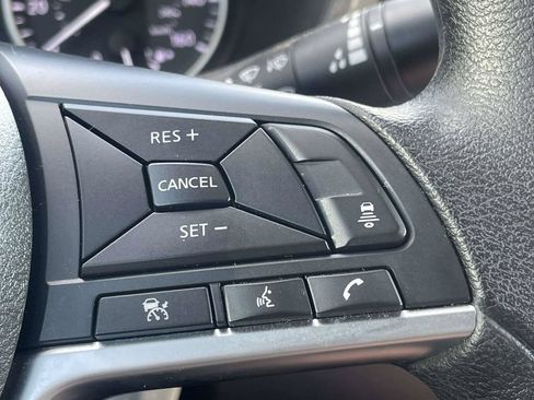 Used 2025 Nissan Sentra SV FWD image 20