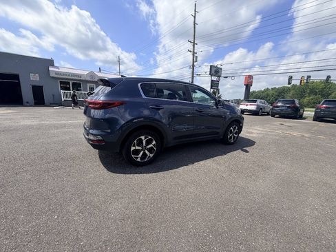 Used 2022 Kia Sportage LX AWD/4WD image 17