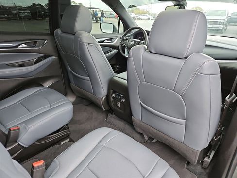 Used 2023 Buick Enclave Essence w/ Experience Buick Package image 22