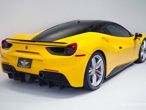 Used 2018 Ferrari 488 GTB Base image 6