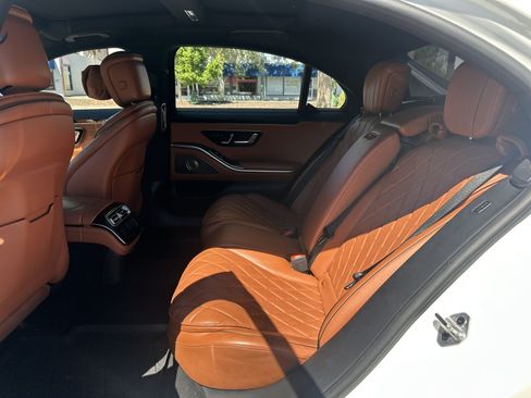 Used 2021 Mercedes-Benz S 580 4MATIC Sedan w/ Warmth & Comfort Package image 23