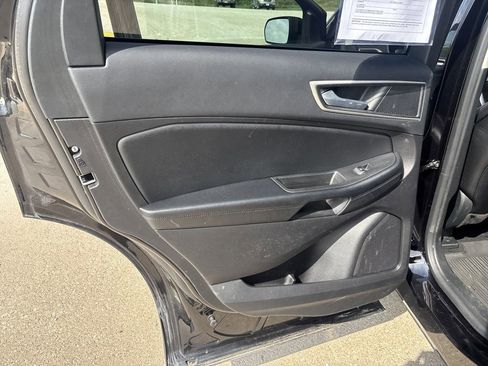 Used 2022 Ford Edge SEL w/ Convenience Package image 26