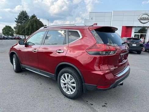 Used 2019 Nissan Rogue SV AWD/4WD image 3