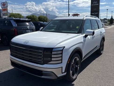 Used 2026 Hyundai Palisade Limited image 1