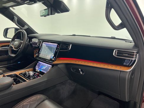 Used 2024 Jeep Grand Wagoneer L Series III image 27