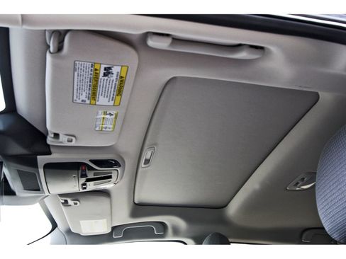 Used 2024 Subaru Outback Premium AWD/4WD image 27
