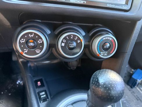 Used 2013 Scion tC FWD image 30