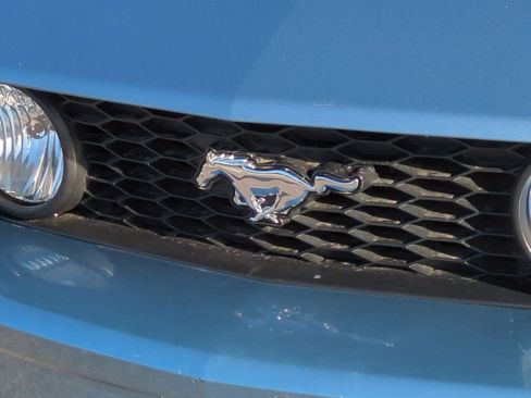 Used 2005 Ford Mustang GT image 13