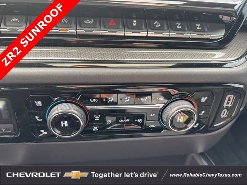 Used 2023 Chevrolet Silverado 1500 ZR2 w/ Technology Package image 34