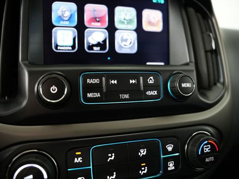 Used 2015 Chevrolet Colorado Z71 RWD image 23