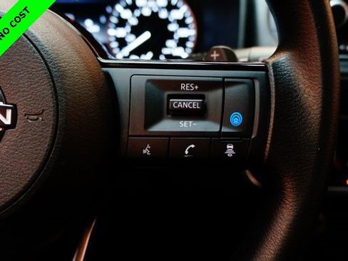 Used 2022 Nissan Rogue SV image 23