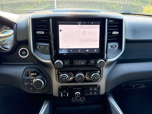 Used 2026 RAM 1500 Express AWD/4WD image 18