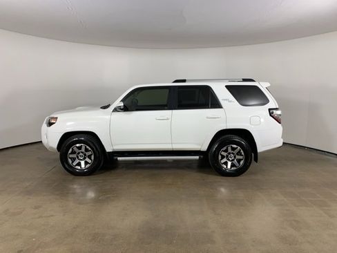 Used 2018 Toyota 4Runner TRD Off-Road Premium image 16