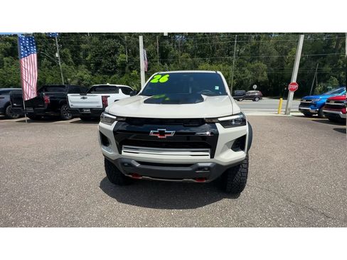 Used 2026 Chevrolet Colorado ZR2 w/ Technology Package AWD/4WD image 7