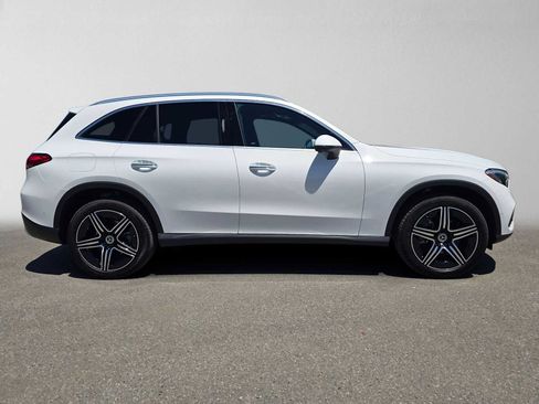 Used 2026 Mercedes-Benz GLC 300 4MATIC image 2