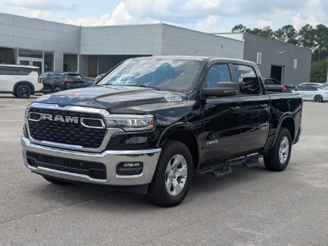 Used 2025 RAM 1500 Big Horn AWD/4WD image 7