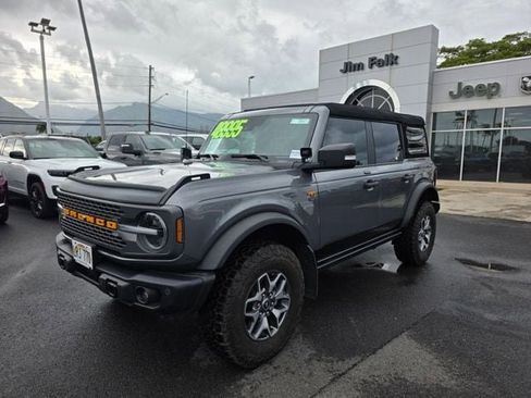 Used 2023 Ford Bronco Badlands image 3