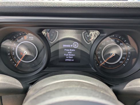 Used 2025 Jeep Gladiator Sport AWD/4WD image 26