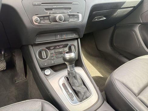 Used 2018 Audi Q3 2.0T Premium Plus w/ Premium Plus Package FWD image 17