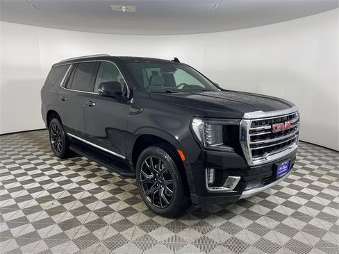 Used 2023 GMC Yukon SLT w/ SLT Luxury Package image 23