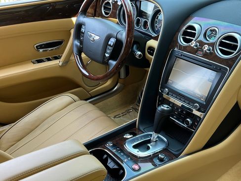 Used 2014 Bentley Flying Spur W12 AWD/4WD image 2