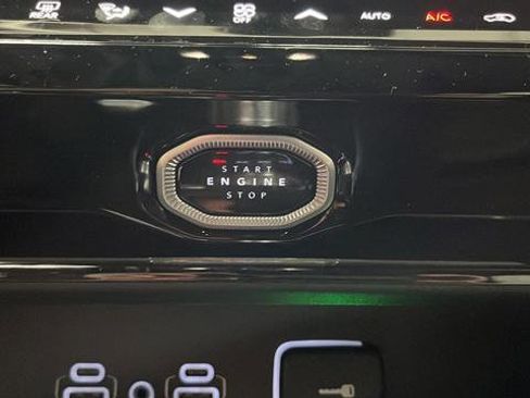 New 2026 Jeep Grand Cherokee Altitude AWD/4WD image 23