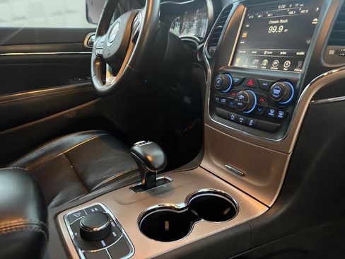 Used 2015 Jeep Grand Cherokee Limited w/ Luxury Group II image 20